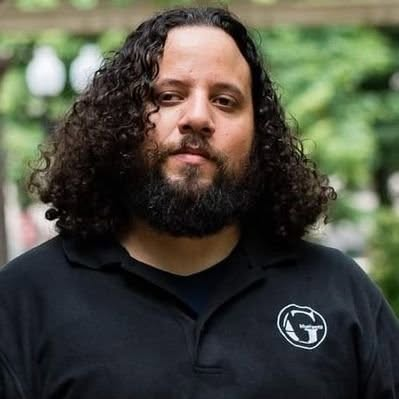 Angel Garcia, the photographer behind AG Moments